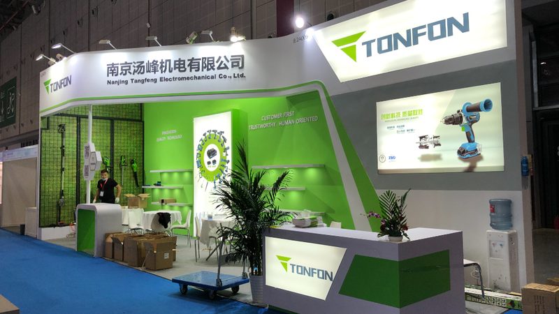 汽车维修工具箱工具包根据用途和功能可以分为以下几类：